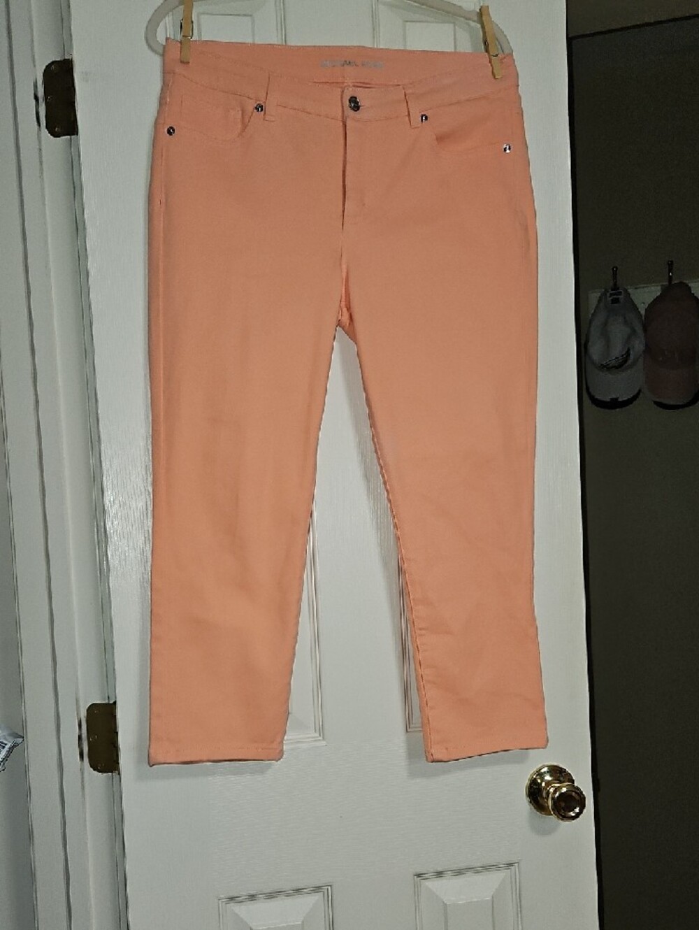 Michael Kors Coral-Peach Slim Capri Jeans - Picture 4 of 9